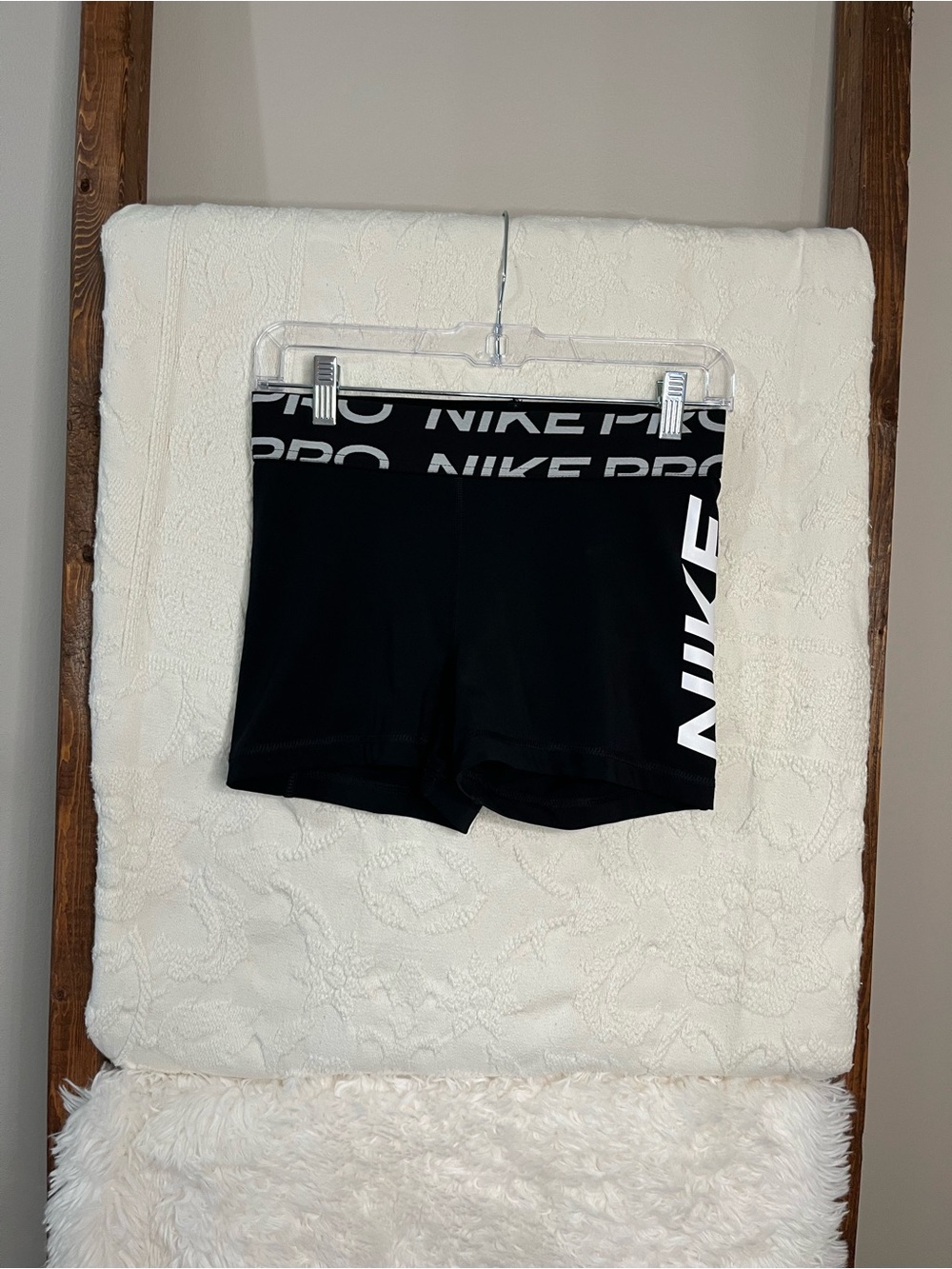 Nike Pro Women's 3" Graphic Training Shorts - Black/White